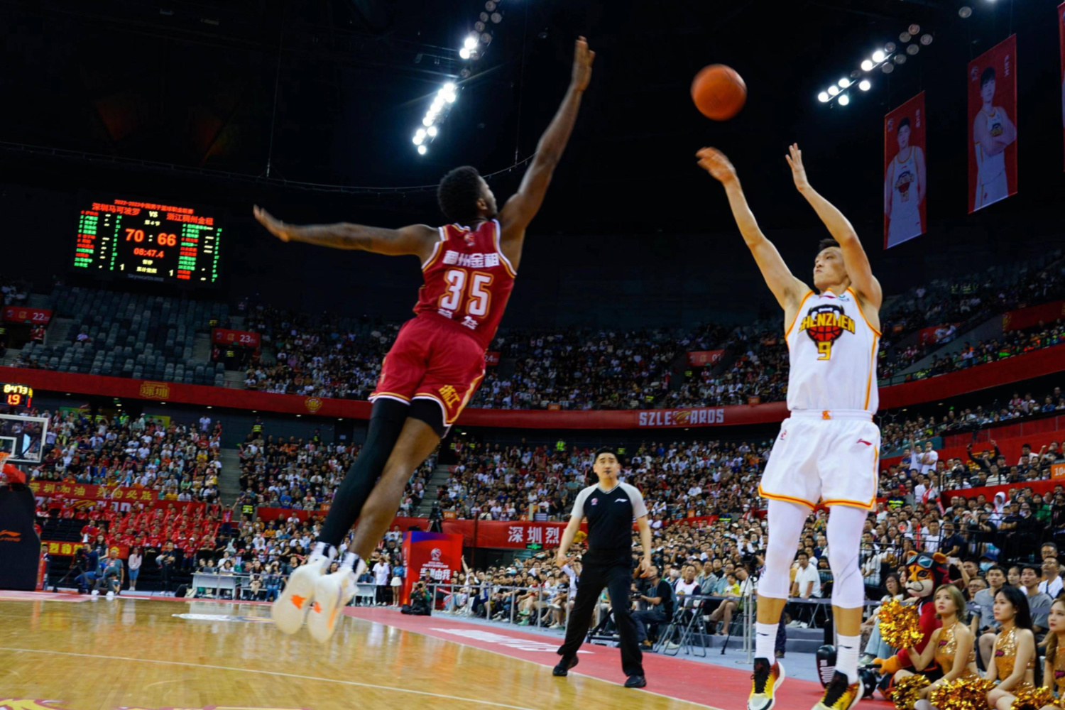 开云体育亚洲官网-热血激战！球员拼尽全力备战决胜一战的简单介绍